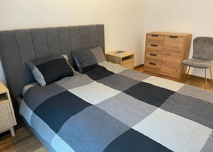 Urban Glow, 2 Bedroom Cosy - Coresi Mall